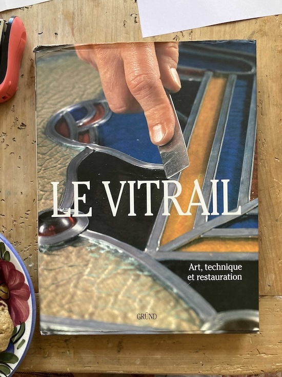 the cover of a book called Le Vitrail